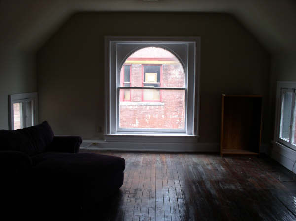 bedroom3bigwindow.jpg